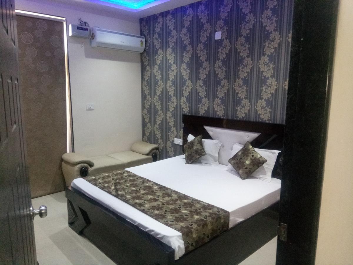 Anamsa Residency Hotel Vrindāvan Exterior foto