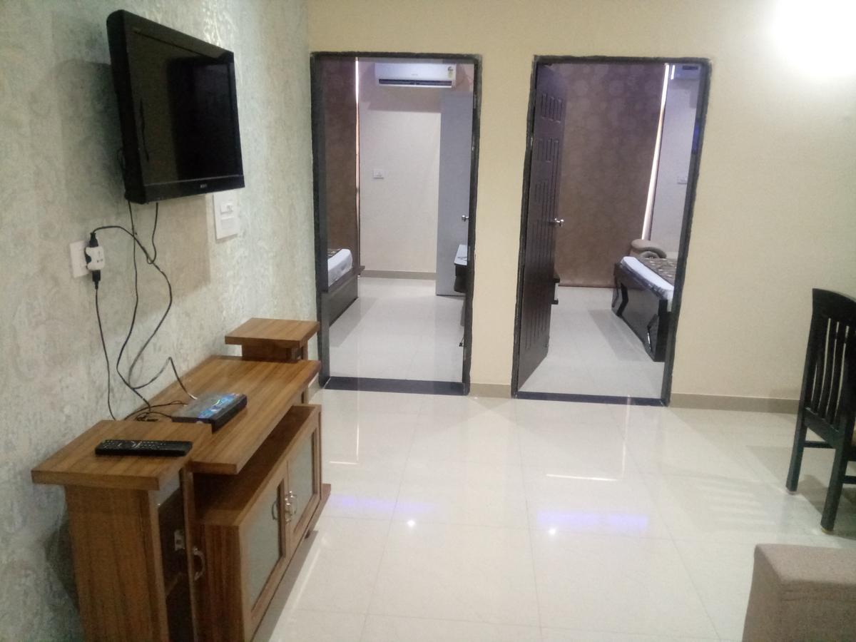 Anamsa Residency Hotel Vrindāvan Exterior foto